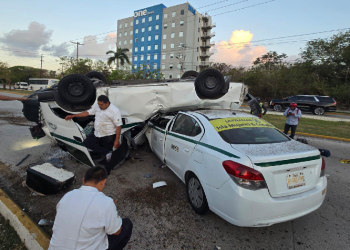 Fuerte accidente en la avenida Tulum deja tres personas muertas