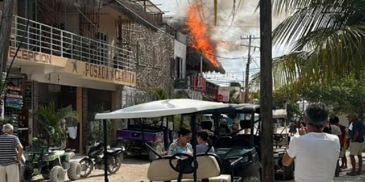Incendio en restaurante de Holbox