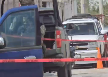 Balean a hombre en su camioneta en Puebla