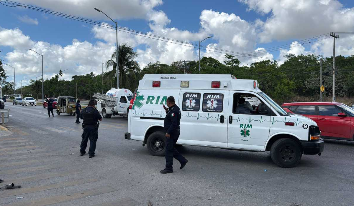 Oficiales acordonan zona tras ataque violento en Cancún