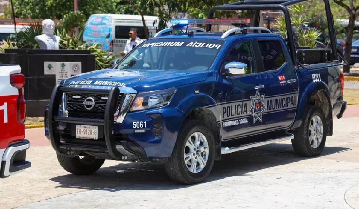 Policías investigan ataque con ácido en Cancún cerca del Mercado 23