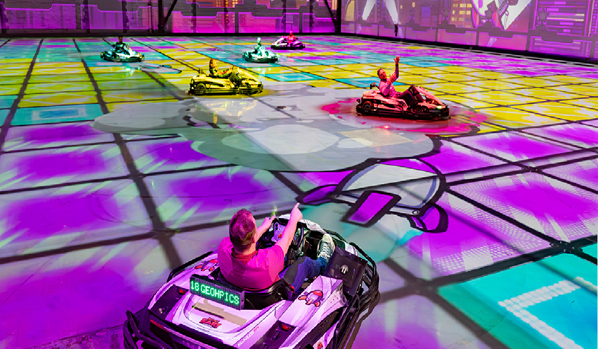 Modo BattleColor en BattleKart con karts pintando la pista