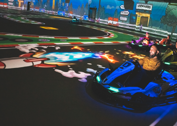 Modo de juego clásico en BattleKart con karts y cohetes