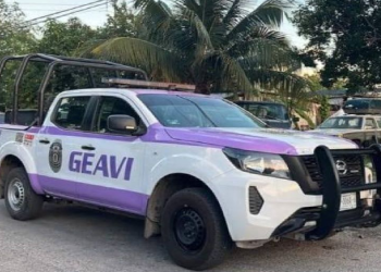 Patrulla de GEAVIG durante operativo en Cancún por caso de violacion