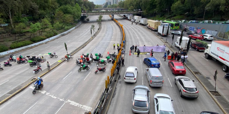 bloqueo vial por repartidores en cdmx