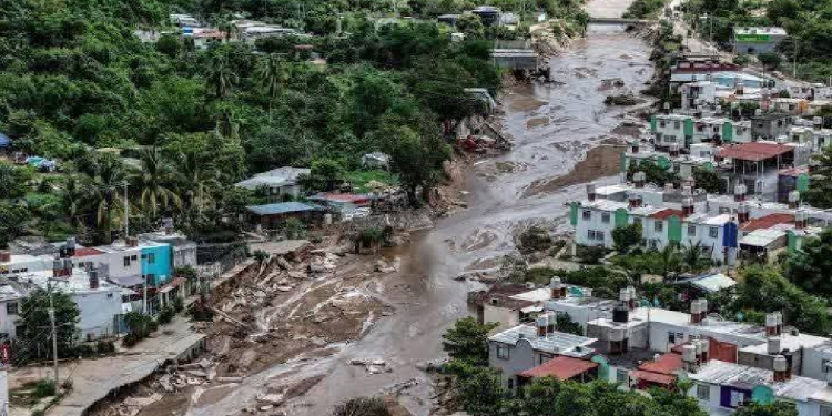 Deslave provocado por lluvias en Oaxaca