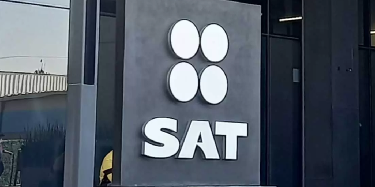 Fachada de las oficinas del SAT en México