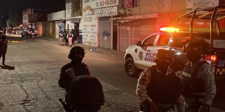 Autoridades en el lugar del tiroteo en Irapuato