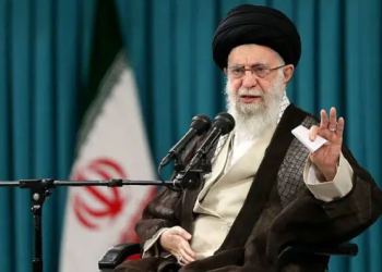 Líder supremo de Irán Ali Jamenei lanza advertencia