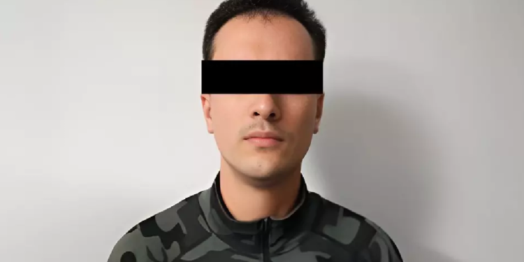 Primer plano del detenido Walter “N”, proveedor de armas del CJNG, tras su captura en Jalisco.