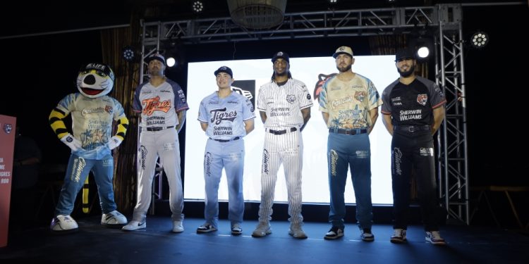 Uniformes de los Tigres de Quintana Roo