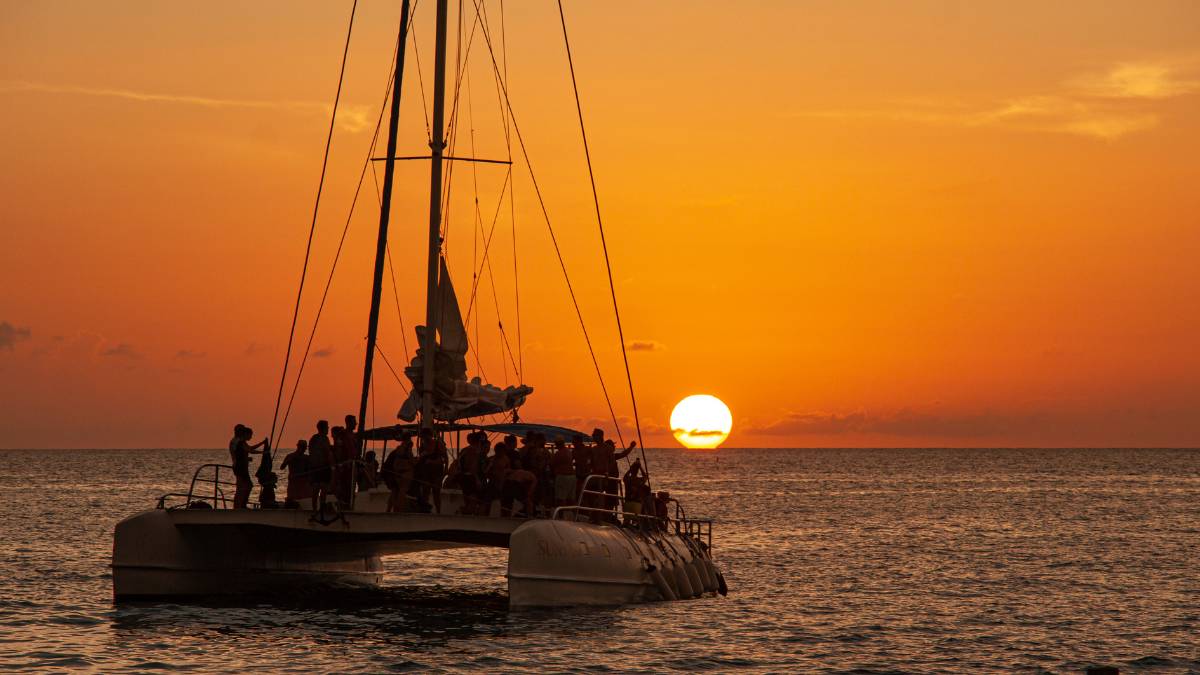 catamaran a isla mujeres