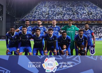 Plantel de Al-Hilal posando antes de un partido