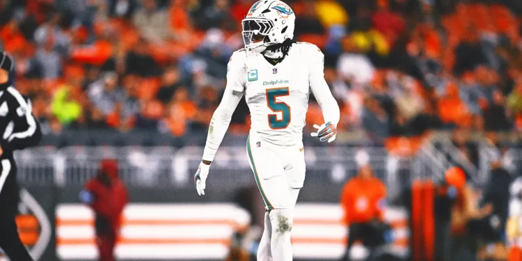 Jalen Ramsey con uniforme blanco en un partido de NFL