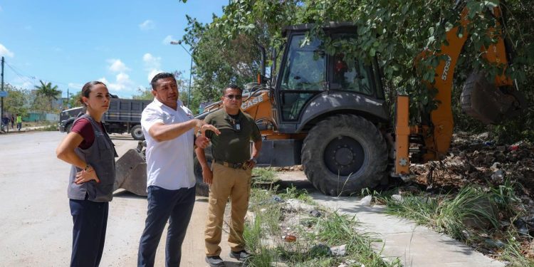Ana Paty Peralta, clausuró basurero clandestino en el Fraccionamiento Real Las Quintas, en la Supermanzana 202