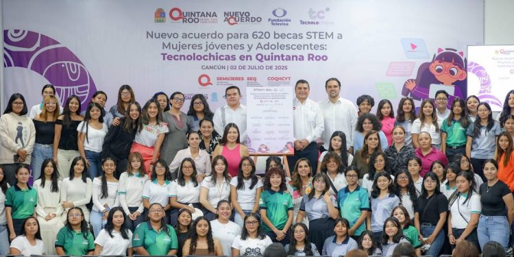 Ana Paty Peralta, participó en la firma del Nuevo Acuerdo para 620 becas STEM a Mujeres Jóvenes y Adolescentes: Tecnolochicas en Quintana Roo