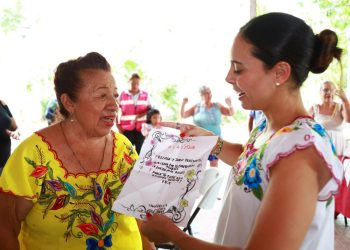 Ana Paty Peralta, visitó la Estancia de Día “Nohoch-Na” y el “Club de la Esperanza”