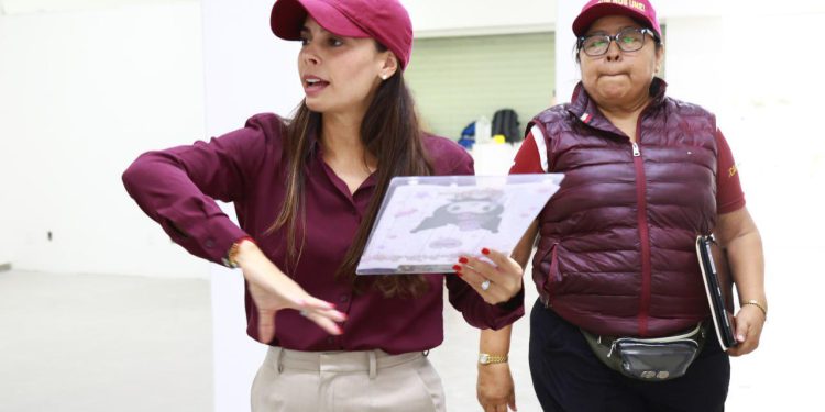 Ana Paty Peralta, realizó un recorrido por las nuevas oficinas de la Dirección de Atención Ciudadana (DAC)