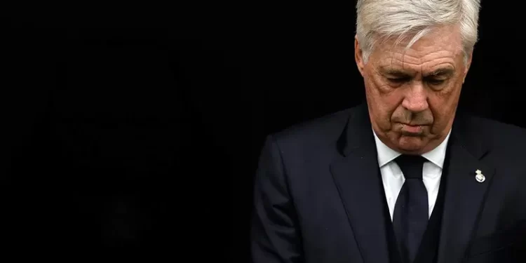 Carlo Ancelotti luce serio tras ser condenado