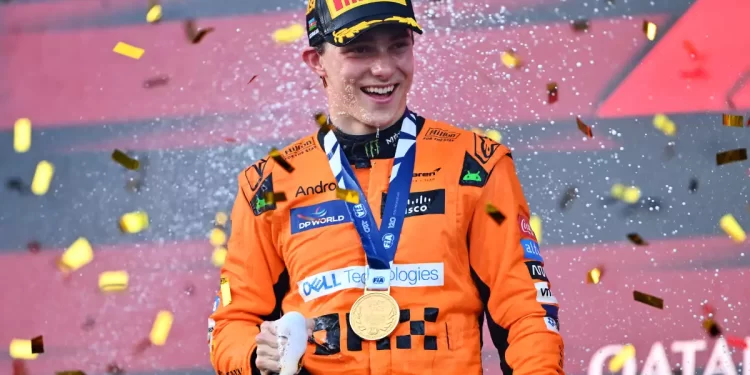 Oscar Piastri celebrando una pole position en la temporada 2025 de F1
