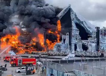 Escenario principal del Tomorrowland se incendia a dos días de su inauguración