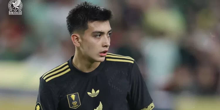 Gil Mora con la camiseta de la Selección Mexicana durante la Copa Oro 2025