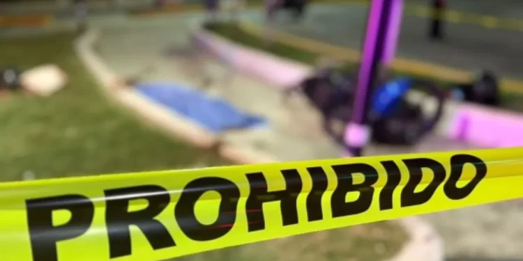 Tragedia nocturna en Cancún: Muere motociclista tras derrapar en el bulevar Kukulcán