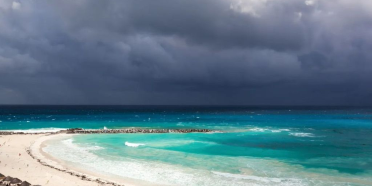 Sol radiante o lluvias intensas: el clima en Cancún hoy 3 de julio