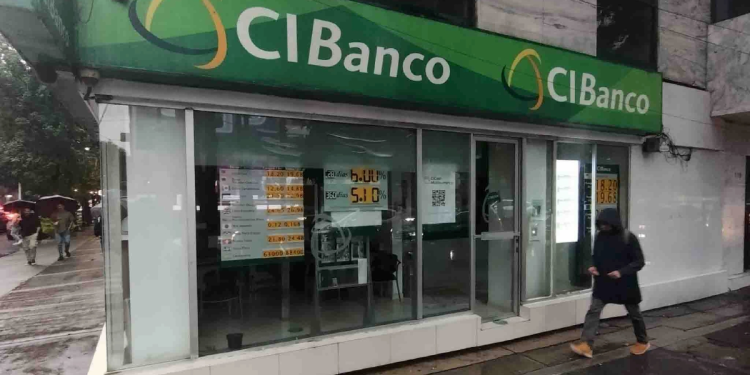 Fachada de una sucursal de CIBanco en México