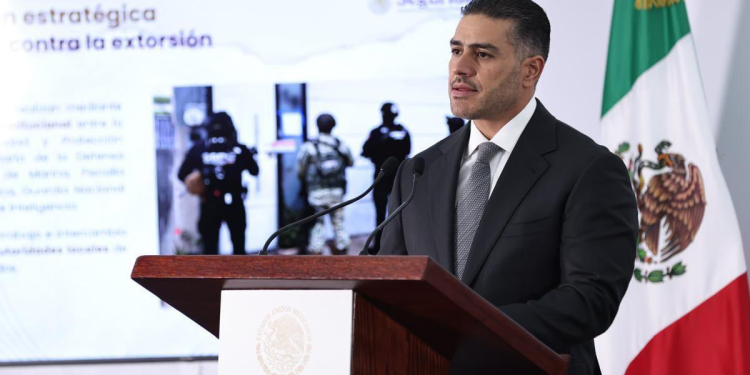 Omar García Harfuch durante conferencia mañanera del presidente