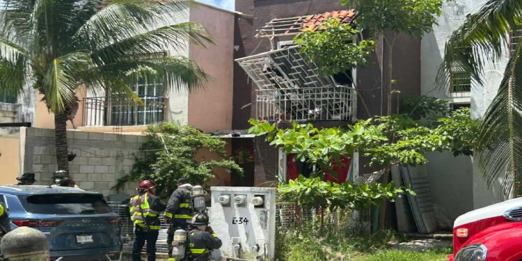 Casa dañada tras explosión por fuga de gas