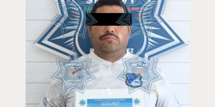 detienen a comandante de la policía municipal de Cancún
