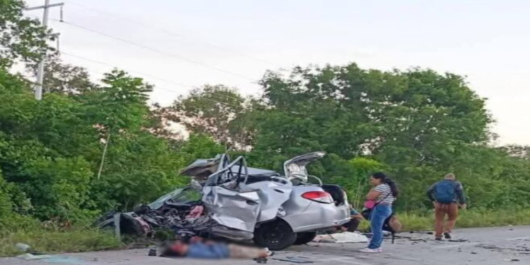 Víctimas del accidente entre combi y auto en el tramo Felipe Carrillo Puerto-Tulum