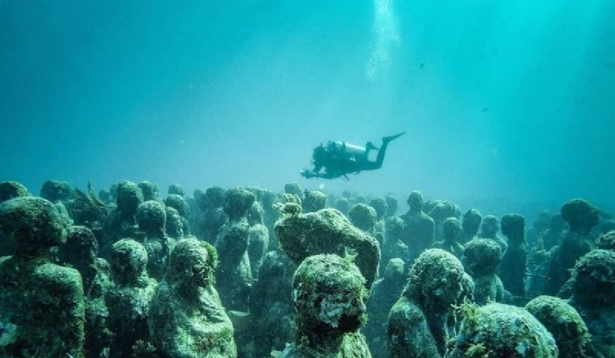 Esculturas submarinas del Museo MUSA en Cancún cómo combinar playa y cultura