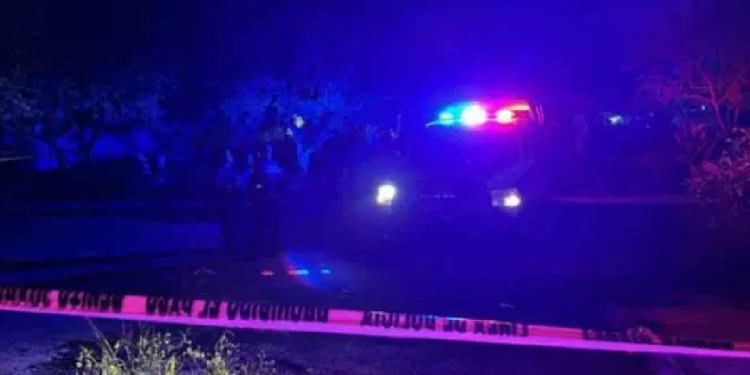 Patrullas policiales acordonando la zona del ataque en Villas Otoch