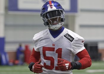 Abdul Carter entrenando con los New York Giants durante OTA