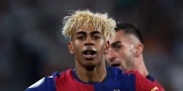 Lamine Yamal celebrando un gol con el FC Barcelona