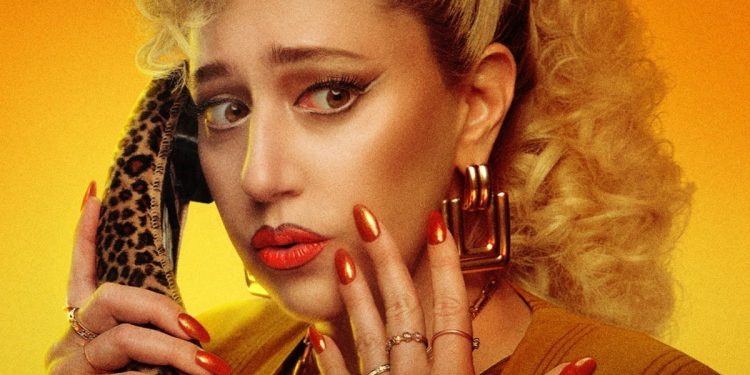 Mariana Treviño con estética ochentera en imagen promocional