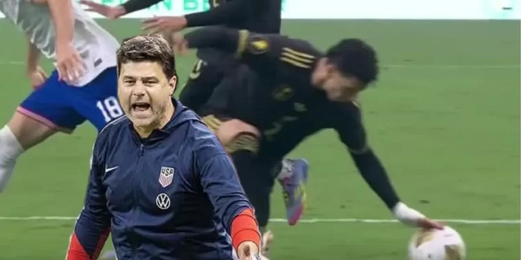 Entrenador de Estados Unidos protesta jugada de Jorge Sánchez por mano en la Copa Oro 2025