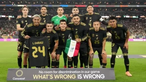 Selección mexicana posando previo a la semifinal contra Honduras en la Copa Oro 2025