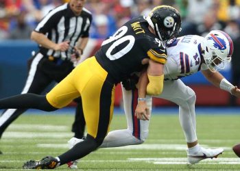 T.J. Watt captura a Josh Allen en partido entre Steelers y Bills