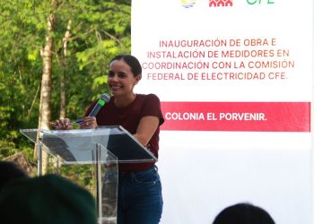 Ana Paty Peralta inaugura la obra de instalación de medidores individuales en la colonia El Porvenir 2
