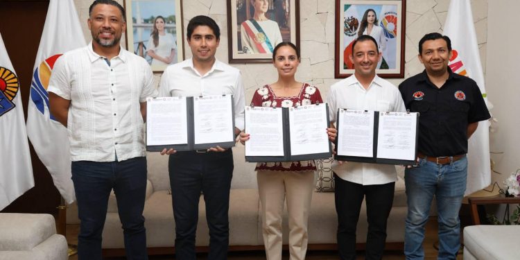 Ana Paty Peralta, firmó convenio de colaboración con la Comisión del Deporte de Quintana Roo (CODEQ)
