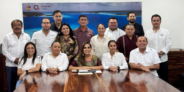 Realizan “Iniciativa con proyecto de decreto por el que se reforman y adicionan diversas disposiciones de la ley de asentamientos humanos, ordenamiento territorial y desarrollo urbano del estado de Quintana Roo; ley de acciones urbanísticas y ley de equilibrio ecológico y la protección al ambiente”