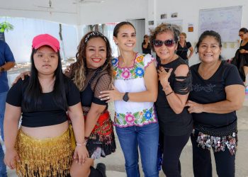 Ana Paty Peralta, recorrió el COBUS de la Sm 220 de Cancún