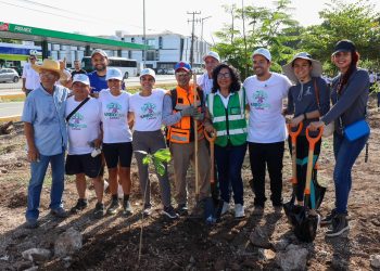 Ana Paty Peralta, encabezó el arranque del Programa de Arborización Urbana Municipal 2024-2027
