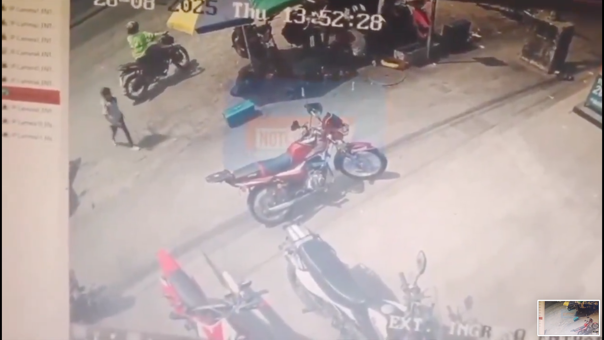 Niño dispara contra un local comercial en Guayaquil, Ecuador