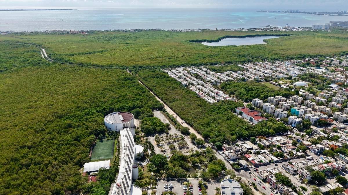 Inversion y especificaciones tecnicas para la rehabilitacion de la Calle 82 en Cancun