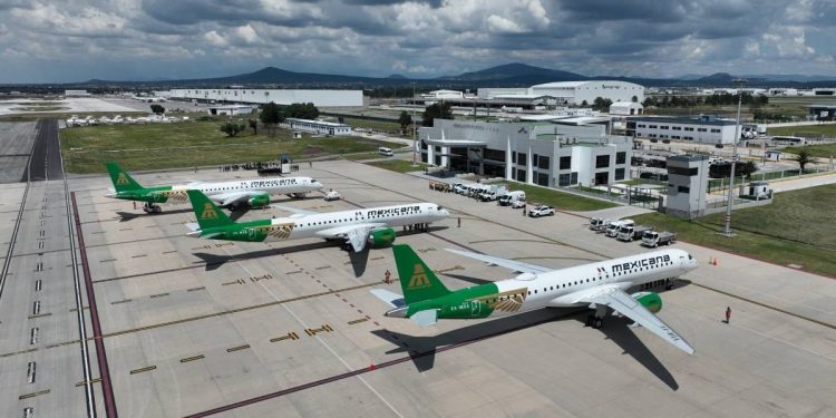 Mexicana recibe su tercer avion Embraer E195 E2 en el AIFA