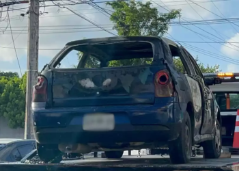 Terror en Cancún: Hallan cuerpo calcinado dentro de auto en llamas